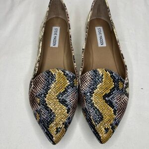 Steve Madden Yellow and Black Snakeskin Flats
